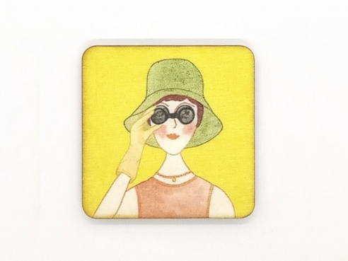 Wooden magnet - Woman with binoculars