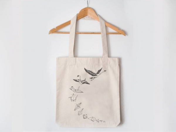 Tote bag